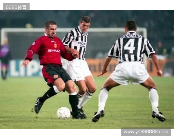 曼晚：阿马德可胜任右翼卫位置，但曼联需再引进一名左翼卫